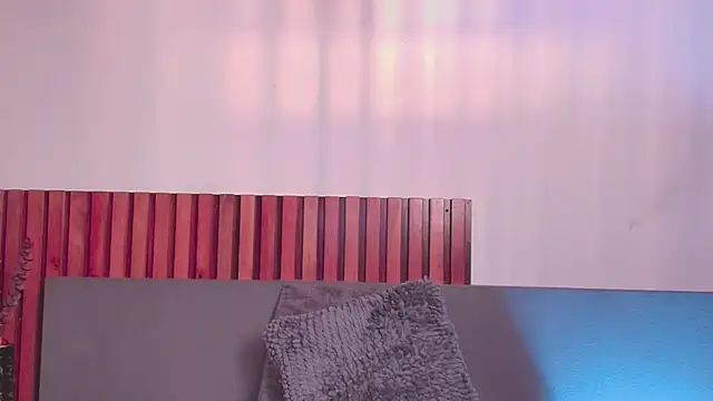 NoraDasilva online show from 12/02/25, 01:39