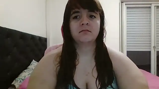 Snapshot of Bombon_ok chatting on 11/09/25, 11:03 Bombon ok online show from 11/09/25, 11:03