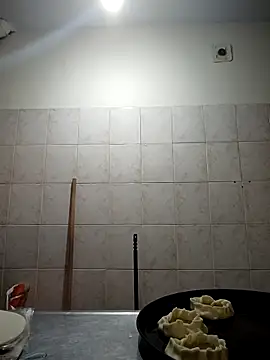 Snapshot of Bombon_ok chatting on 02/05/26, 12:48 Bombon ok online show from 02/05/26, 12:48