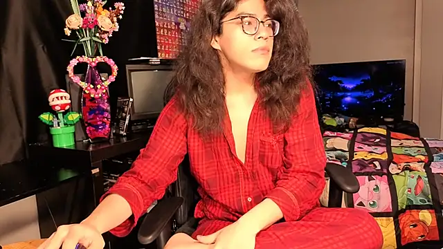 Snapshot of ShinyCherub chatting on 02/27/25, 08:28 ShinyCherub online show from 02/27/25, 08:28