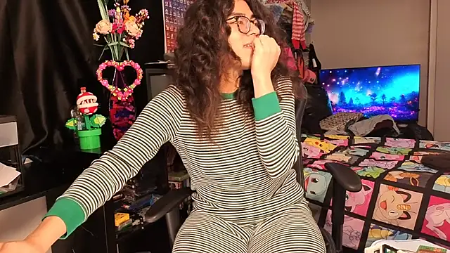 Snapshot of ShinyCherub chatting on 02/27/25, 07:58 ShinyCherub online show from 02/27/25, 07:58