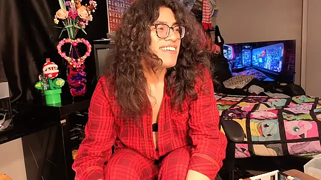 Snapshot of ShinyCherub chatting on 02/28/25, 03:37 ShinyCherub online show from 02/28/25, 03:37