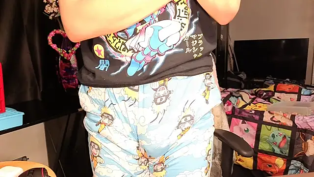 Snapshot of ShinyCherub chatting on 03/11/25, 07:25 ShinyCherub online show from 03/11/25, 07:25