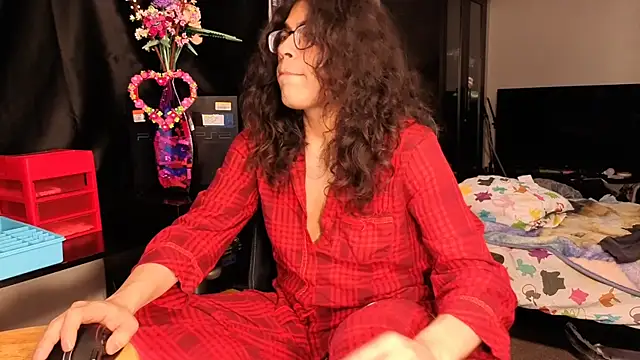 Snapshot of ShinyCherub chatting on 03/14/25, 12:32 ShinyCherub online show from 03/14/25, 12:32