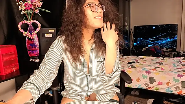 Snapshot of ShinyCherub chatting on 03/15/25, 02:35 ShinyCherub online show from 03/15/25, 02:35