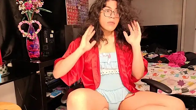 Snapshot of ShinyCherub chatting on 03/16/25, 10:55 ShinyCherub online show from 03/16/25, 10:55