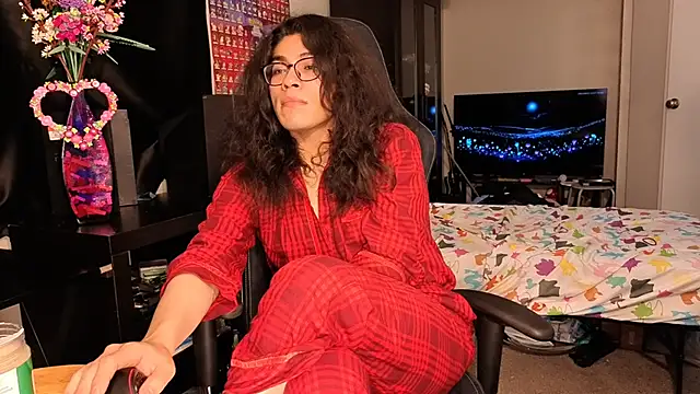 Snapshot of ShinyCherub chatting on 03/17/25, 07:46 ShinyCherub online show from 03/17/25, 07:46