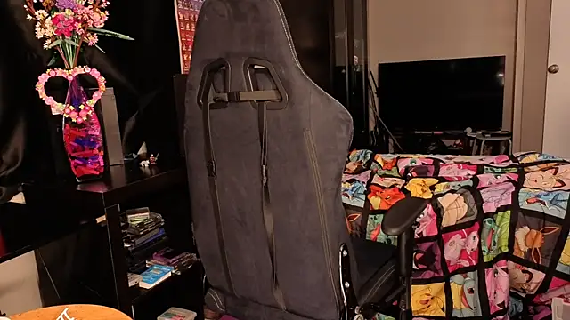 Snapshot of ShinyCherub chatting on 03/19/25, 11:06 ShinyCherub online show from 03/19/25, 11:06