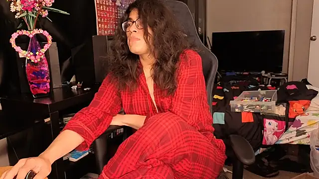 Snapshot of ShinyCherub chatting on 03/20/25, 04:09 ShinyCherub online show from 03/20/25, 04:09