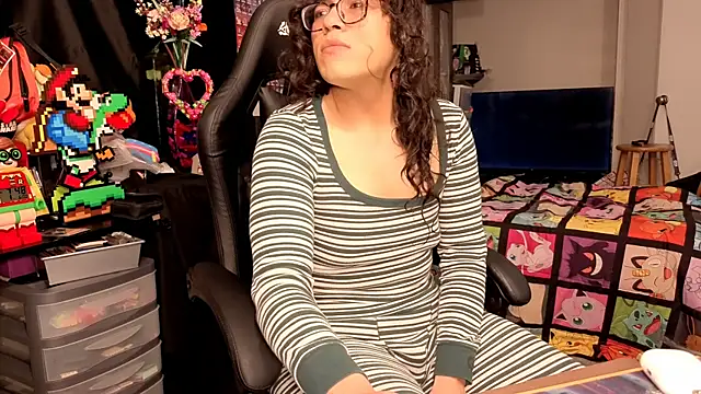 Snapshot of ShinyCherub chatting on 09/14/25, 12:15 ShinyCherub online show from 09/14/25, 12:15