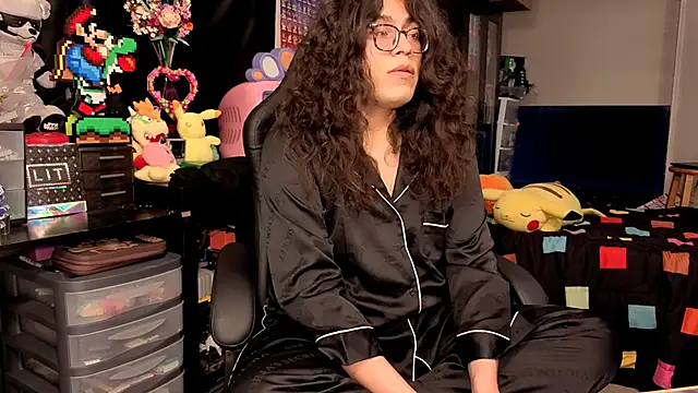 Snapshot of ShinyCherub chatting on 09/20/25, 08:54 ShinyCherub online show from 09/20/25, 08:54