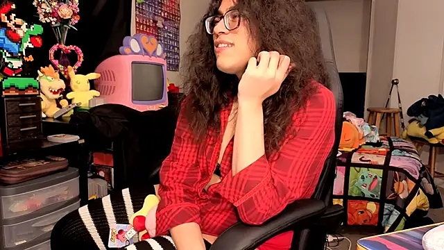 Snapshot of ShinyCherub chatting on 09/21/25, 11:50 ShinyCherub online show from 09/21/25, 11:50