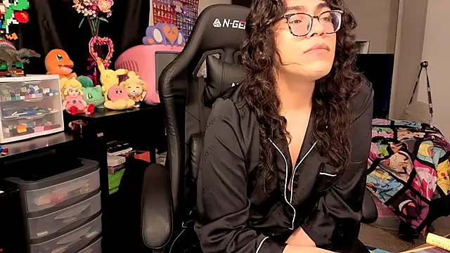 Snapshot of ShinyCherub chatting on 09/30/25, 01:54 ShinyCherub online show from 09/30/25, 01:54