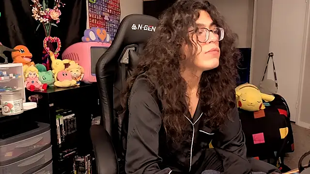 Snapshot of ShinyCherub chatting on 10/01/25, 02:12 ShinyCherub online show from 10/01/25, 02:12