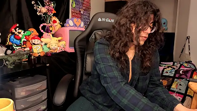 Snapshot of ShinyCherub chatting on 10/31/25, 11:11 ShinyCherub online show from 10/31/25, 11:11