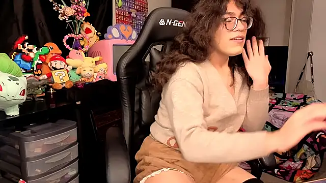 Snapshot of ShinyCherub chatting on 11/03/25, 02:24 ShinyCherub online show from 11/03/25, 02:24