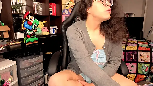 Snapshot of ShinyCherub chatting on 11/09/25, 11:08 ShinyCherub online show from 11/09/25, 11:08