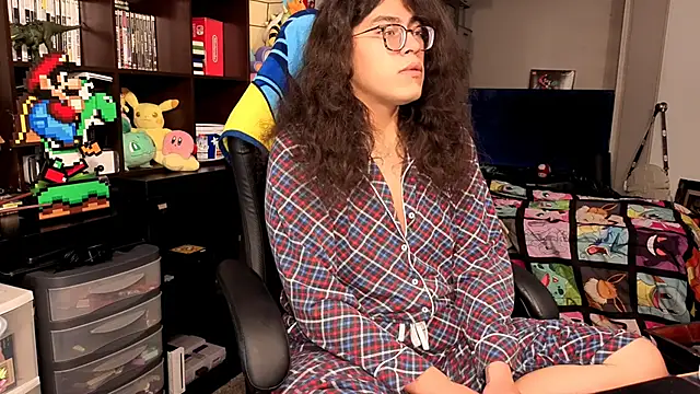 Snapshot of ShinyCherub chatting on 11/10/25, 02:05 ShinyCherub online show from 11/10/25, 02:05