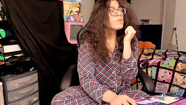 Snapshot of ShinyCherub chatting on 12/03/25, 02:52 ShinyCherub online show from 12/03/25, 02:52