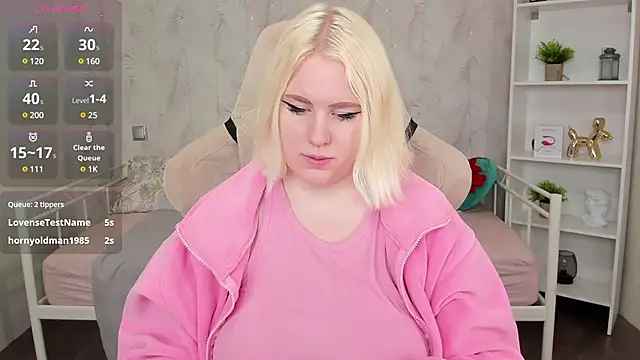 Snapshot of art_lovee chatting on 01/27/25, 04:41 art lovee online show from 01/27/25, 04:41