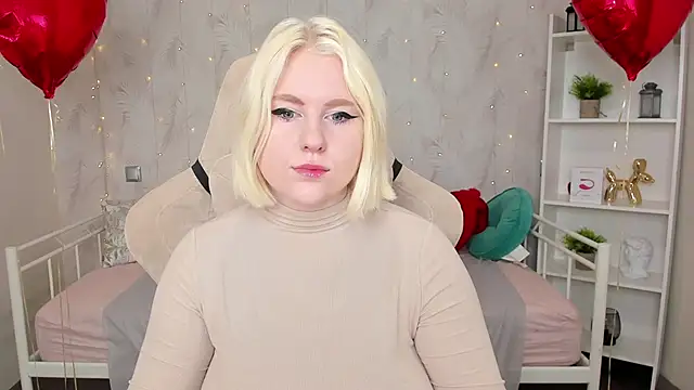 Snapshot of art_lovee chatting on 02/06/25, 01:05 art lovee online show from 02/06/25, 01:05