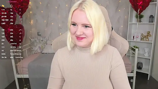 Snapshot of art_lovee chatting on 02/16/25, 01:25 art lovee online show from 02/16/25, 01:25