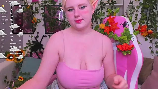 Snapshot of art_lovee chatting on 10/28/25, 02:26 art lovee online show from 10/28/25, 02:26