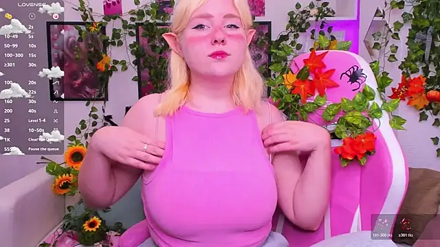 Snapshot of art_lovee chatting on 11/02/25, 12:13 art lovee online show from 11/02/25, 12:13