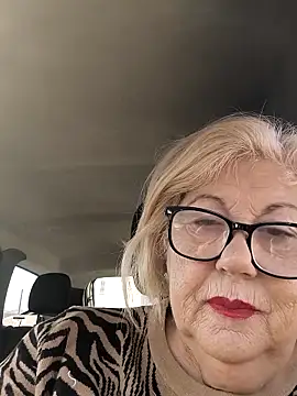 Snapshot of Merilulla chatting on 11/13/25, 09:19 Merilulla online show from 11/13/25, 09:19