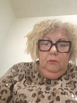 Snapshot of Merilulla chatting on 05/02/26, 12:26 Merilulla online show from 05/02/26, 12:26