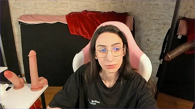 Mayala   online show from 02/01/26, 02:15