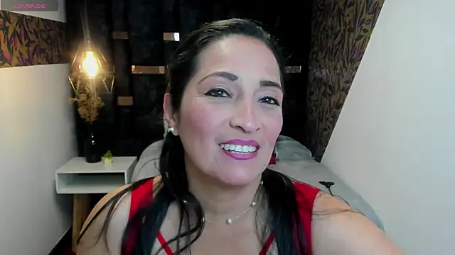 Snapshot of KatteMilf chatting on 05/05/26, 07:44 KatteMilf online show from 05/05/26, 07:44