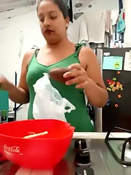 almaswan1 online show from 12/26/24, 07:49