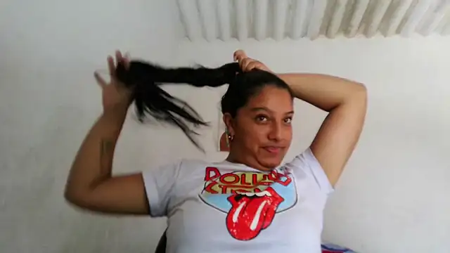 almaswan1 online show from 01/13/25, 05:12