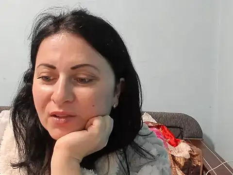 Lillian2 online show from 01/03/25, 06:11