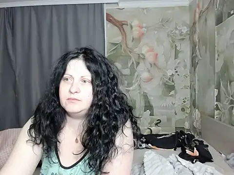Snapshot of Lillian2 chatting on 03/17/26, 03:15 Lillian2 online show from 03/17/26, 03:15