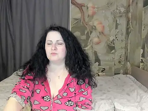 Snapshot of Lillian2 chatting on 03/29/26, 06:41 Lillian2 online show from 03/29/26, 06:41