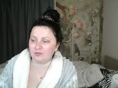 Snapshot of Lillian2 chatting on 06/09/26, 09:15 Lillian2 online show from 06/09/26, 09:15