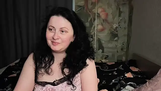 Snapshot of Lillian2 chatting on 06/16/26, 07:22 Lillian2 online show from 06/16/26, 07:22