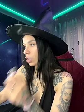 Queen of pain online show from 10/28/25, 07:23