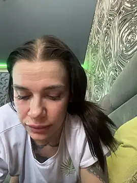 Queen of pain online show from 02/10/26, 07:12