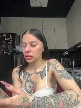 Queen of pain online show from 03/26/26, 06:30