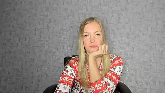 iam Venus online show from 12/18/25, 02:45