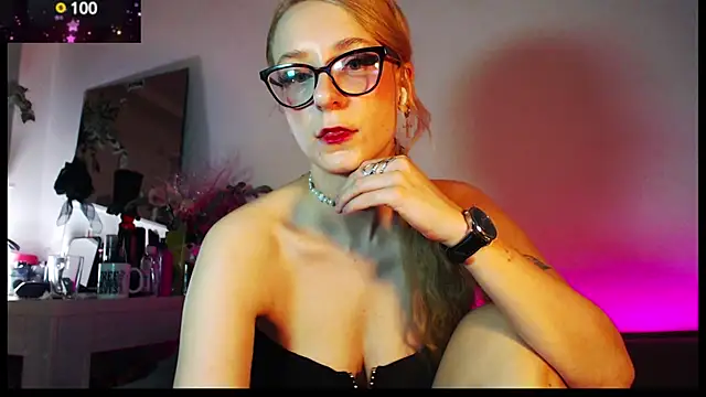 welliza online show from 03/01/25, 01:11