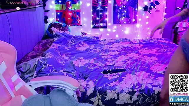 Snapshot of Violet_Noir chatting on 03/03/25, 02:48 Violet Noir online show from 03/03/25, 02:48