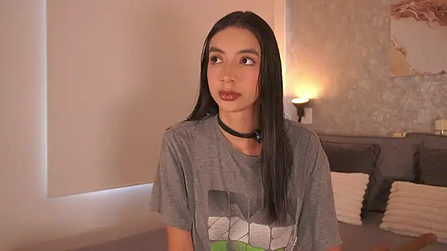 Snapshot of LillyThompson chatting on 06/20/26, 08:22 LillyThompson online show from 06/20/26, 08:22