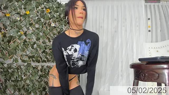 BunnyHotsx online show from 02/05/25, 07:29