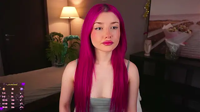 ShirleyCarolyn online show from 12/12/24, 07:37