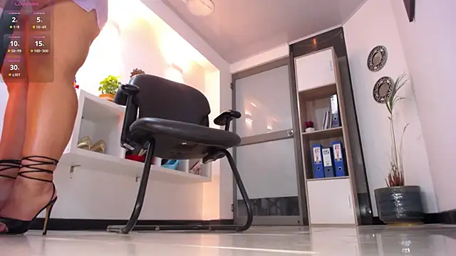 Natashaclaus04 online show from 02/13/25, 11:39