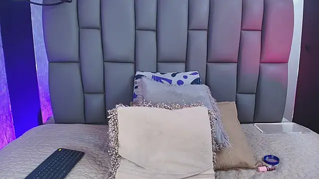  MiaBrown  online show from 09/09/25, 12:05